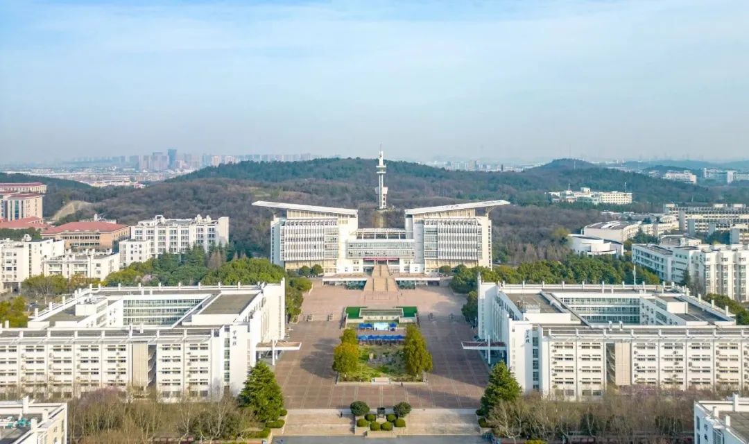 南京师范大学新生指南：一键掌握校园网址和生活攻略